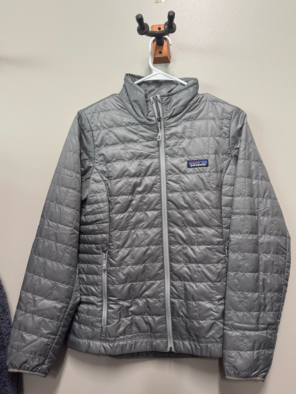 Patagonia Women's Gray Lightweight Insulated Jacket - size small